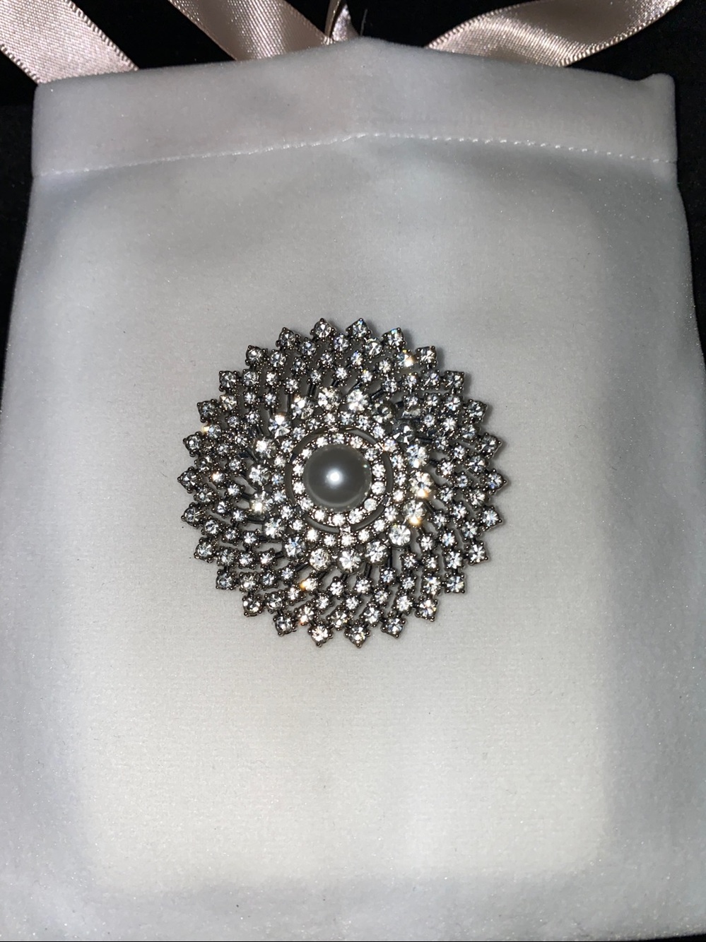 Vintage style Rhinestone faux Pearl Statement Round Brooch Pin Fall Wedding